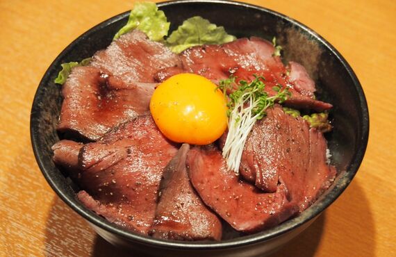 【絶品お肉のステーキ丼をテイクアウト】肉バル×アヒージョTrim三宮店